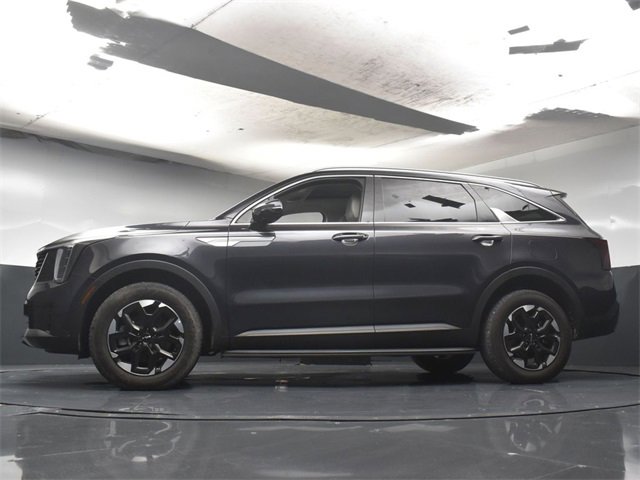Certified 2025 Kia Sorento S w/ Panoramic Sunroof Package image 35