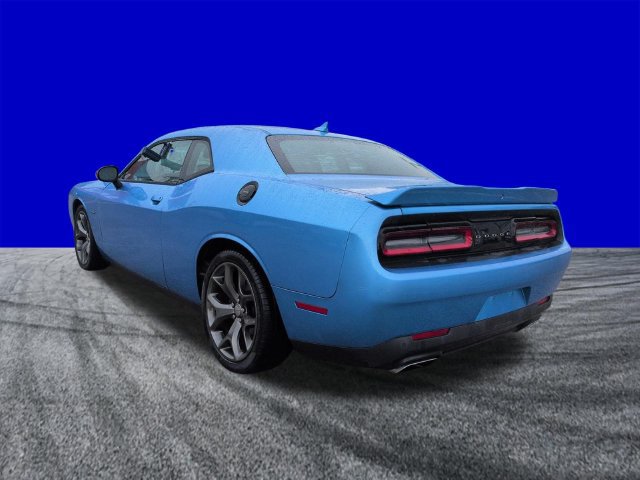 Used 2015 Dodge Challenger R/T Plus RWD image 6