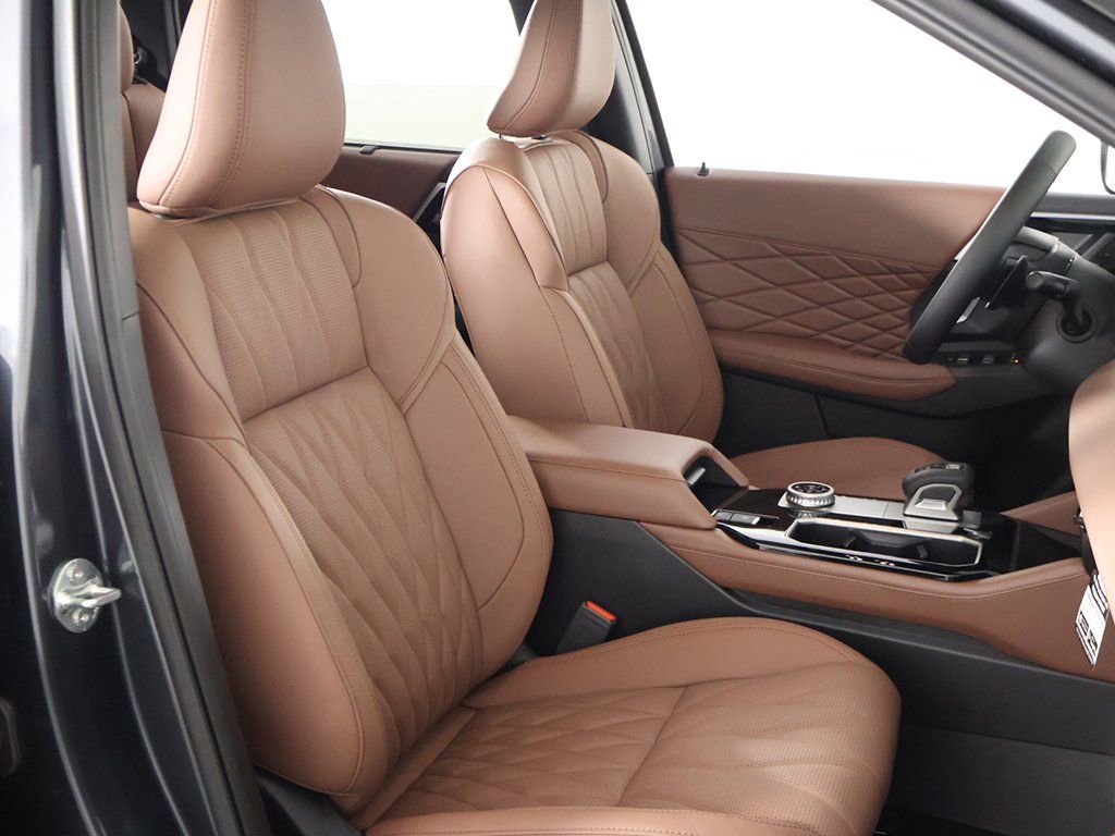 New 2025 Mitsubishi Outlander SEL image 35