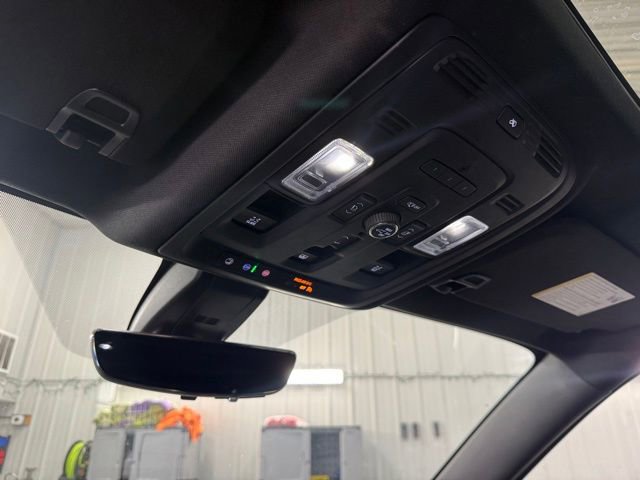 Used 2021 GMC Yukon XL Denali w/ Denali Ultimate Package image 32