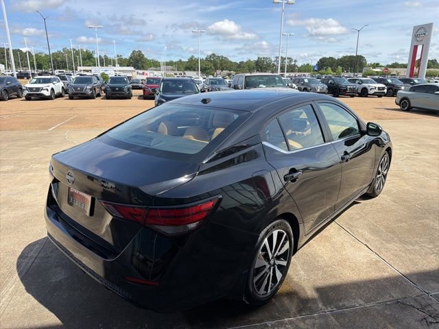 Used 2025 Nissan Sentra SV w/ SV Premium Package FWD image 4