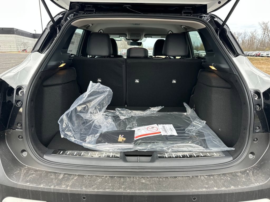 New 2026 Nissan Kicks SR w/ Illumination Package AWD/4WD image 35
