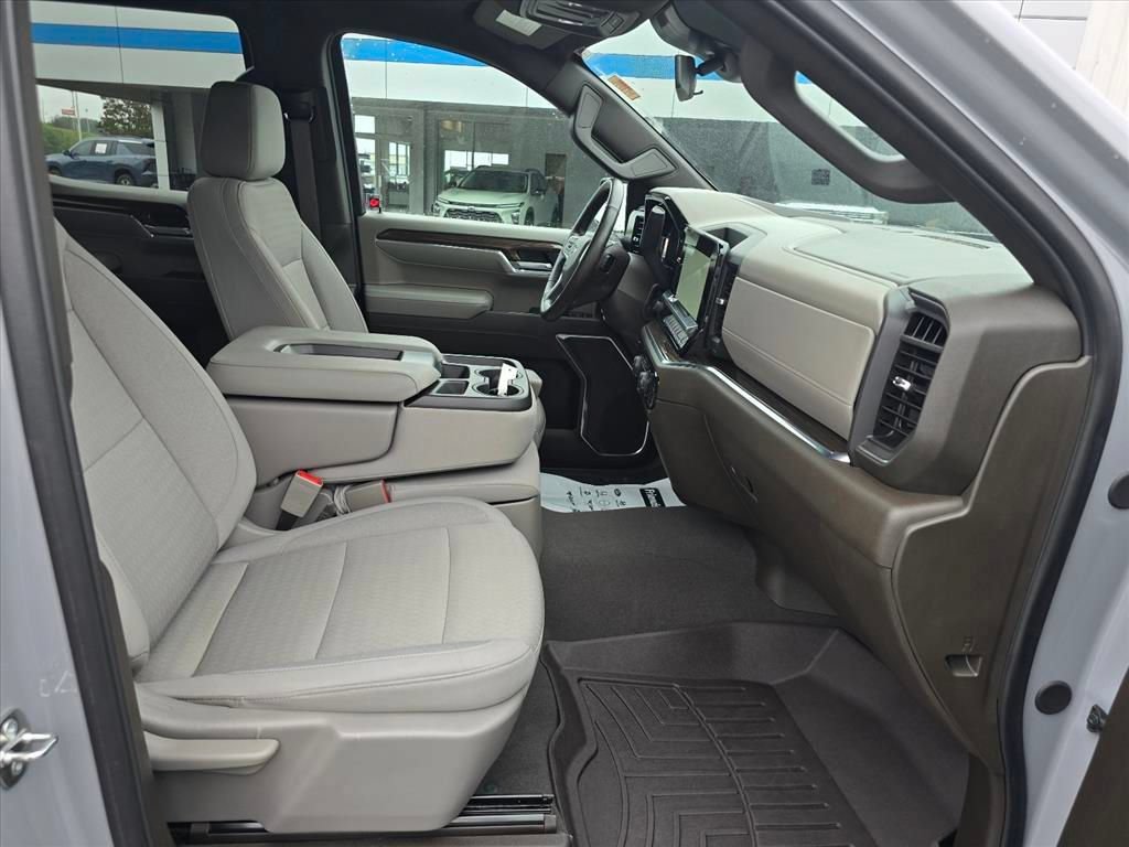 Used 2024 Chevrolet Silverado 1500 RST w/ LPO, Dark Essentials Package AWD/4WD image 14