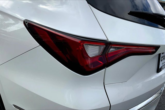 Used 2023 Acura MDX SH-AWD w/ Technology Package image 29
