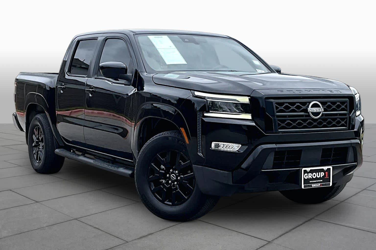 Certified 2023 Nissan Frontier SV w/ Midnight Edition Package RWD image 3