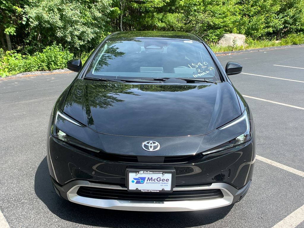 New 2026 Toyota Prius Plug-In Hybrid FWD image 8