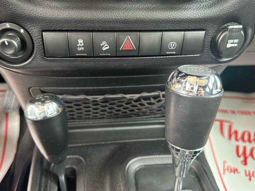 Used 2015 Jeep Wrangler Unlimited Sahara w/ Dual Top Group image 15