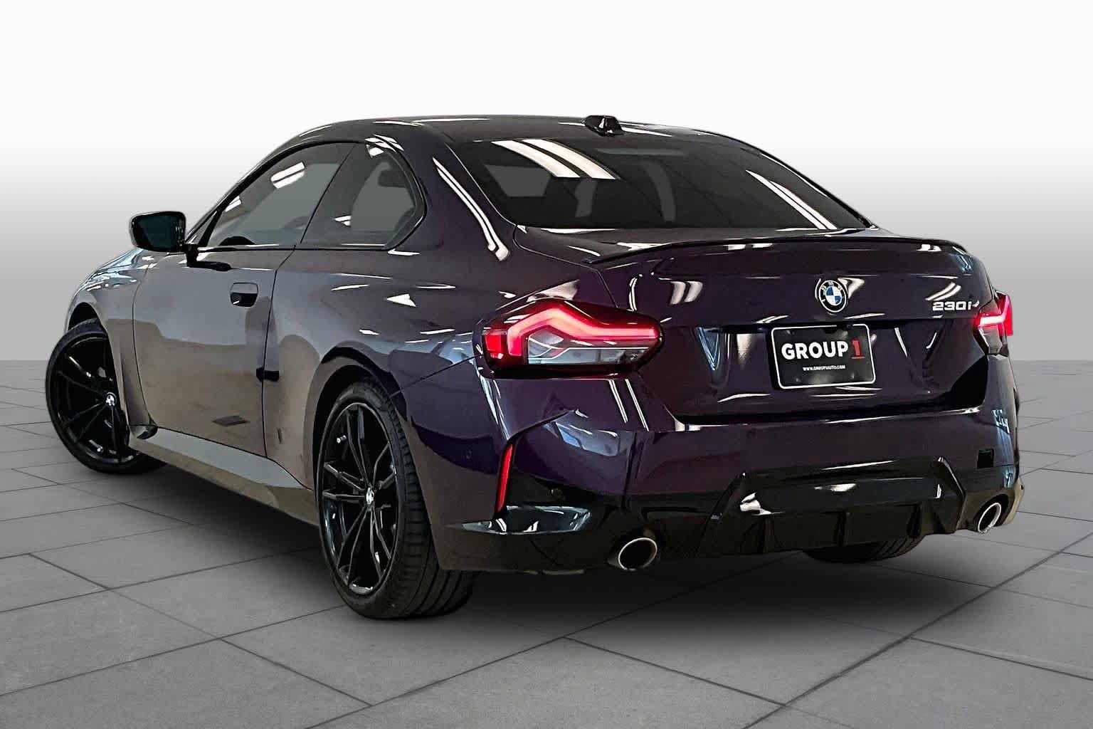 Used 2024 BMW 230i Coupe w/ Premium Package RWD image 10