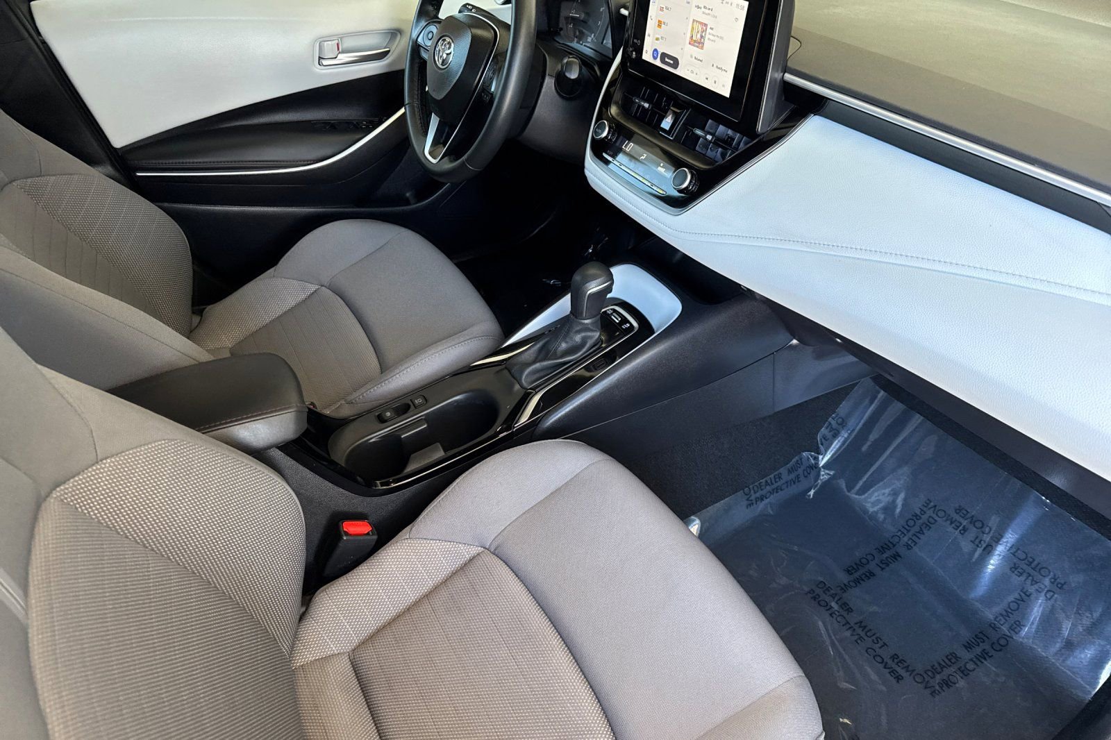 Used 2025 Toyota Corolla SE image 15
