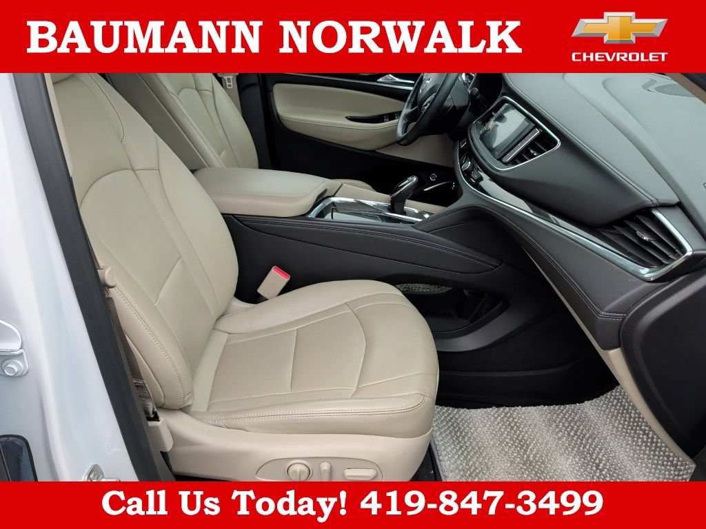 Used 2019 Buick Enclave Premium w/ LPO, Luxury Package AWD/4WD image 23