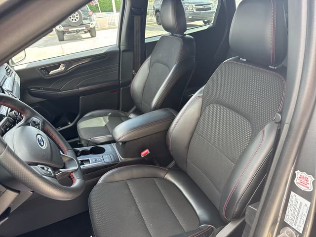 Used 2025 Ford Escape ST-Line image 9