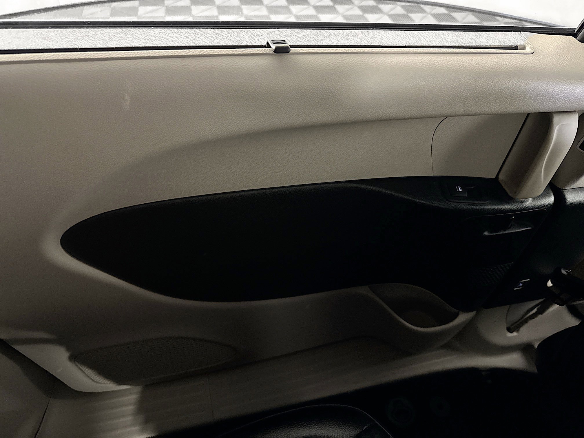 Used 2021 Chrysler Pacifica Touring-L image 25