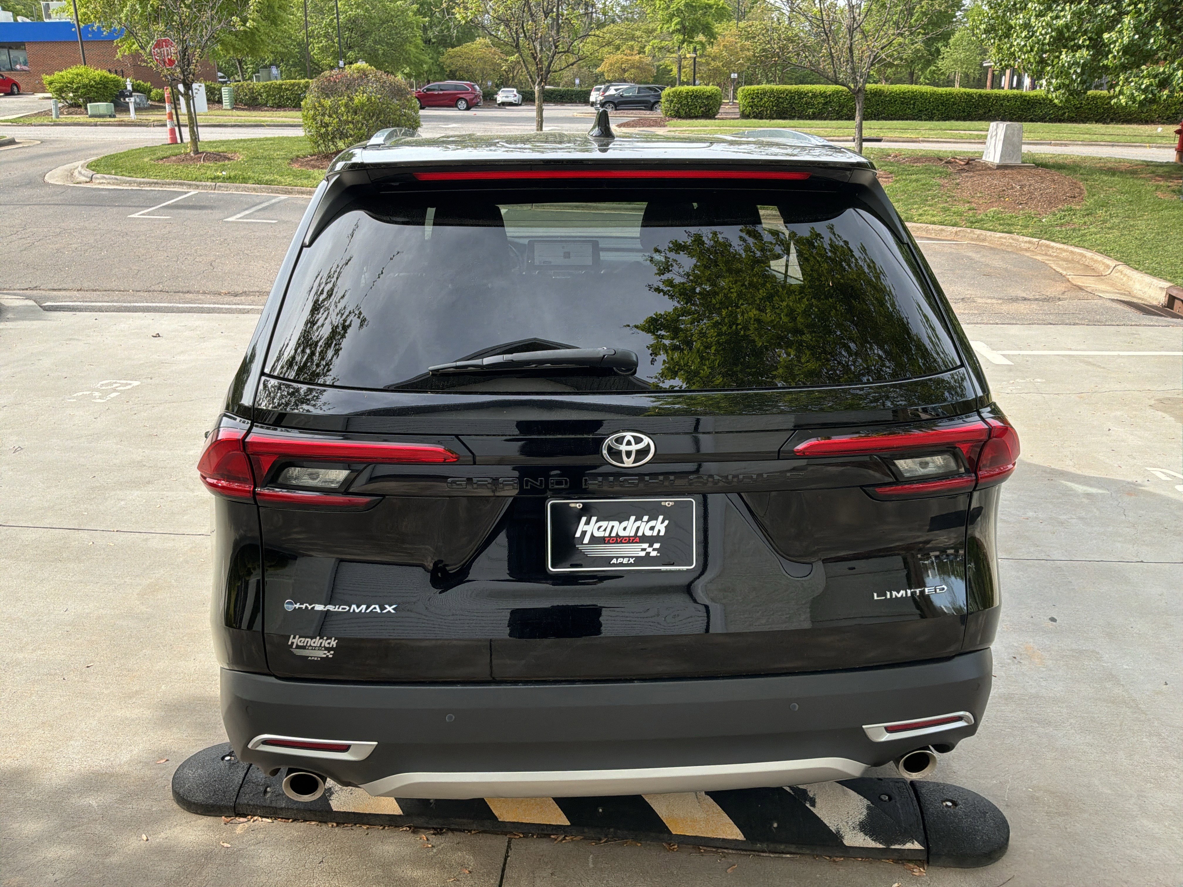 Used 2024 Toyota Grand Highlander AWD Hybrid image 9
