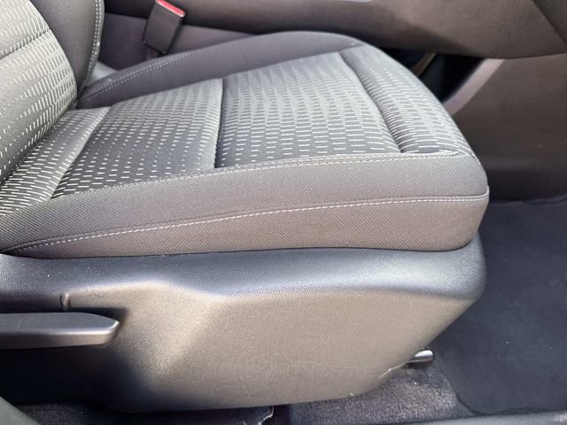 Used 2026 Chevrolet Equinox LT FWD image 29