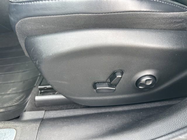 Used 2019 Jeep Cherokee Limited image 15