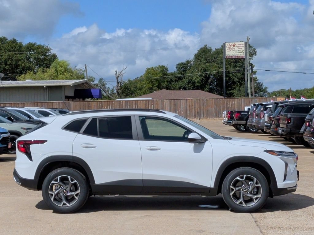 New 2026 Chevrolet Trax LT w/ Driver Confidence Package FWD image 9