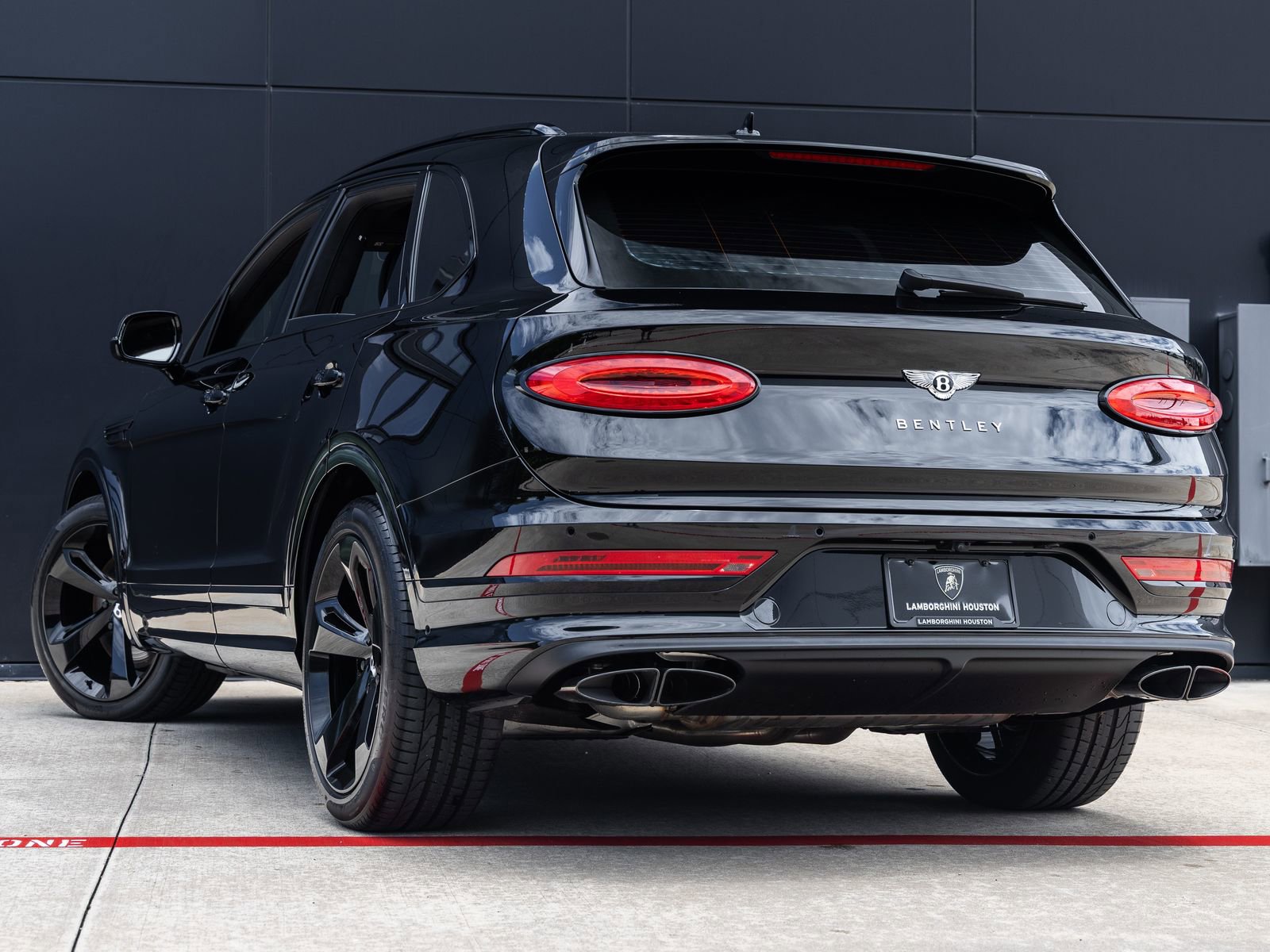 Used 2023 Bentley Bentayga AWD/4WD image 6