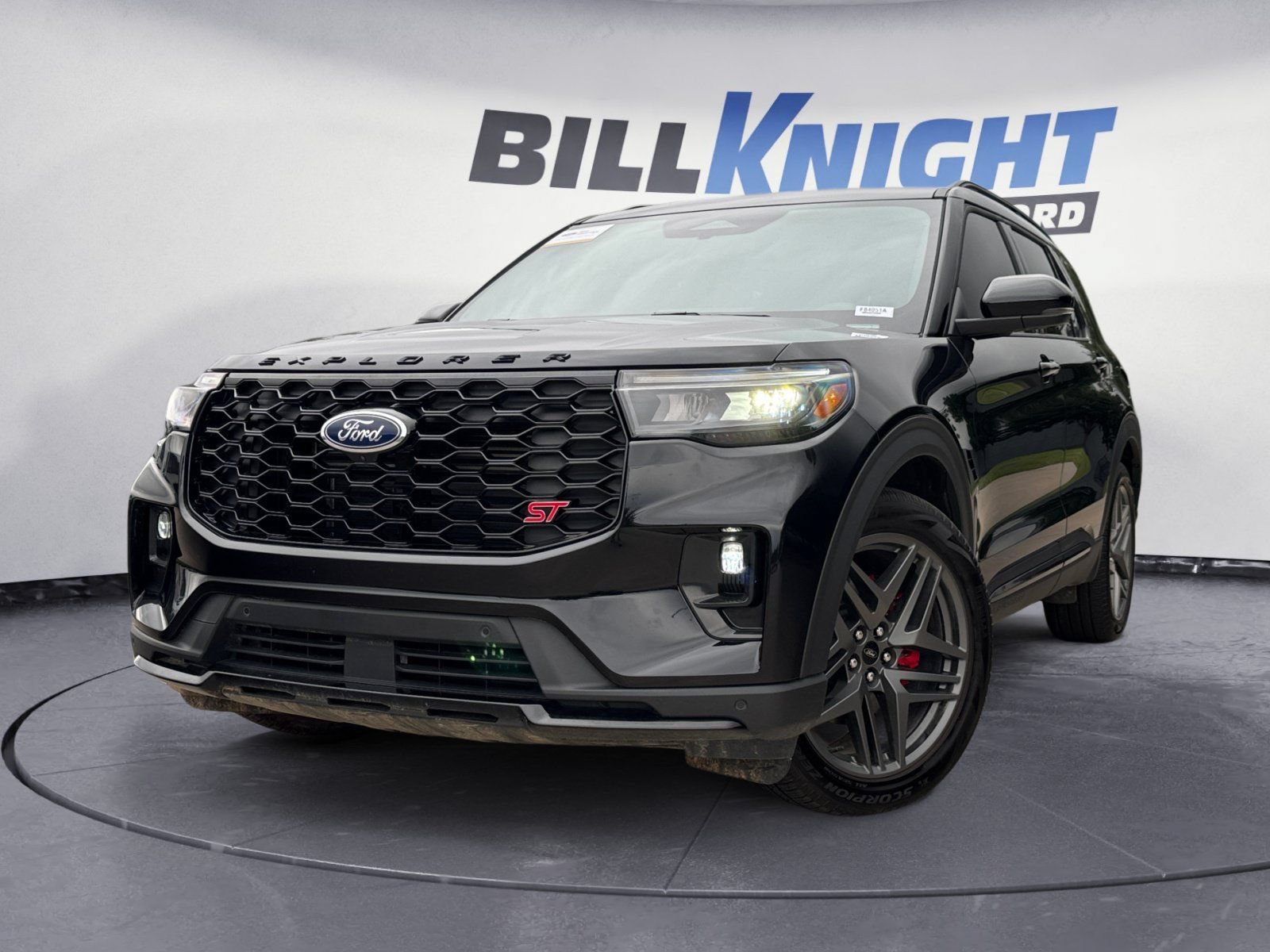 Used 2025 Ford Explorer ST AWD/4WD image 1