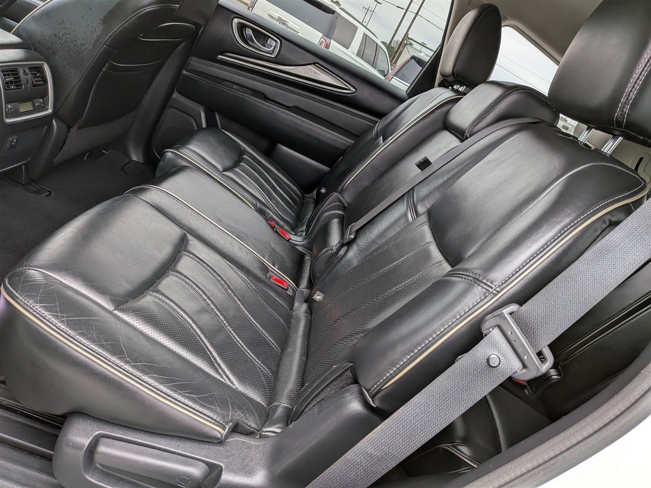 Used 2016 INFINITI QX60 AWD w/ Premium Plus Package image 29