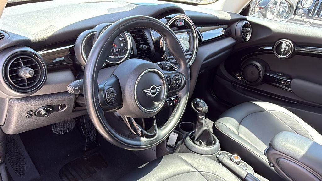 Used 2019 MINI Cooper 2-Door Hardtop FWD image 24