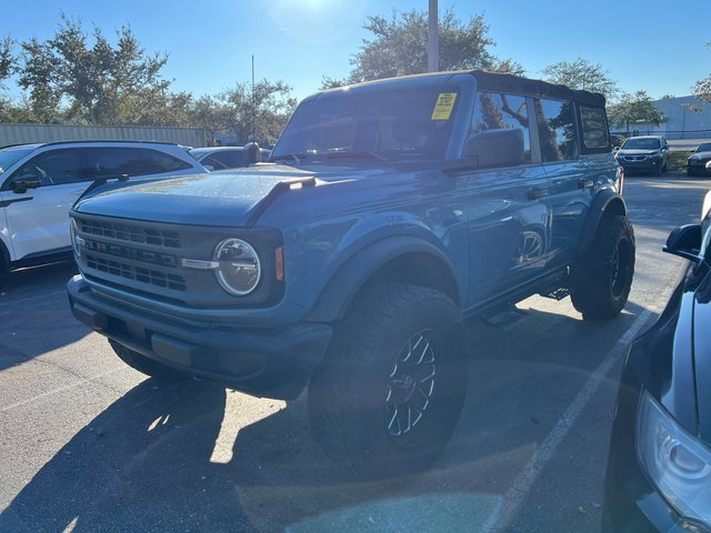 Used 2022 Ford Bronco 4-Door image 2