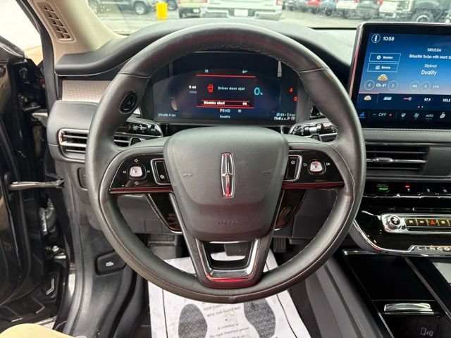 Used 2025 Lincoln Corsair Grand Touring w/ Equipment Group 301A AWD/4WD image 17