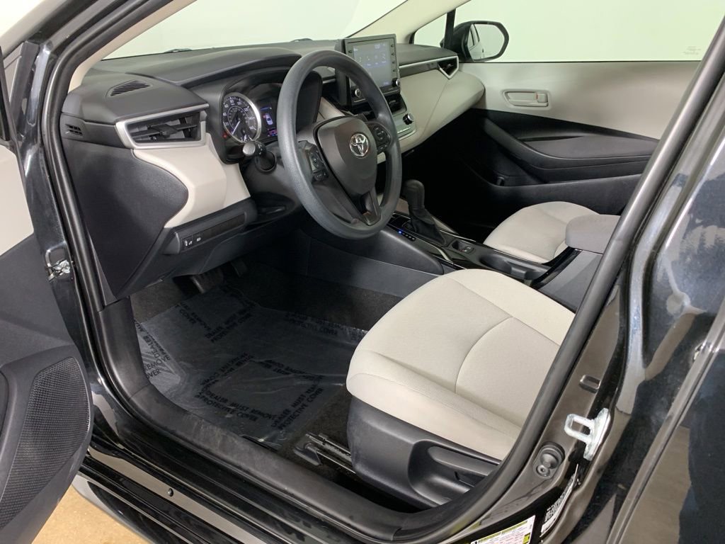 Used 2022 Toyota Corolla LE FWD image 28