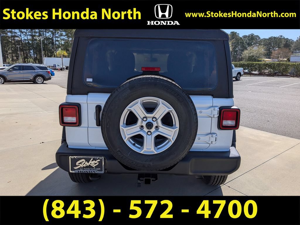 Used 2020 Jeep Wrangler Sport AWD/4WD image 5
