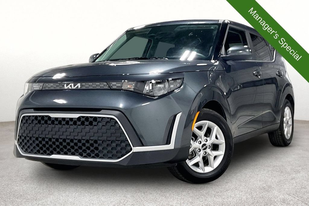 Used 2025 Kia Soul LX w/ LX Technology Package FWD image 14