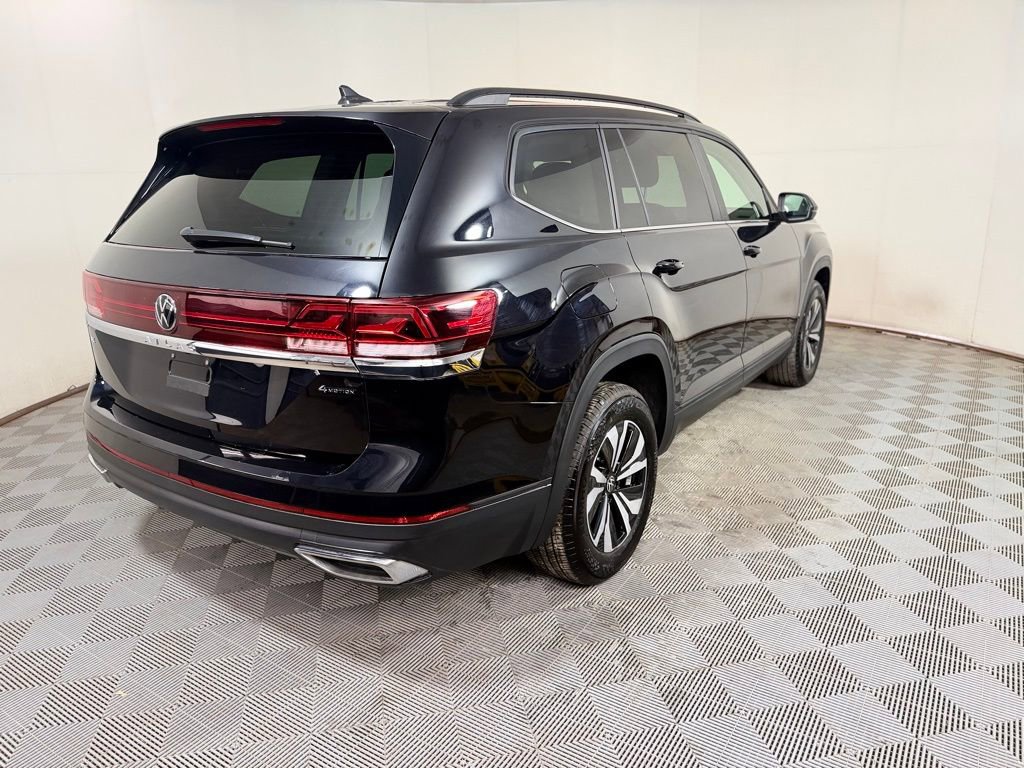 Used 2025 Volkswagen Atlas SE image 6