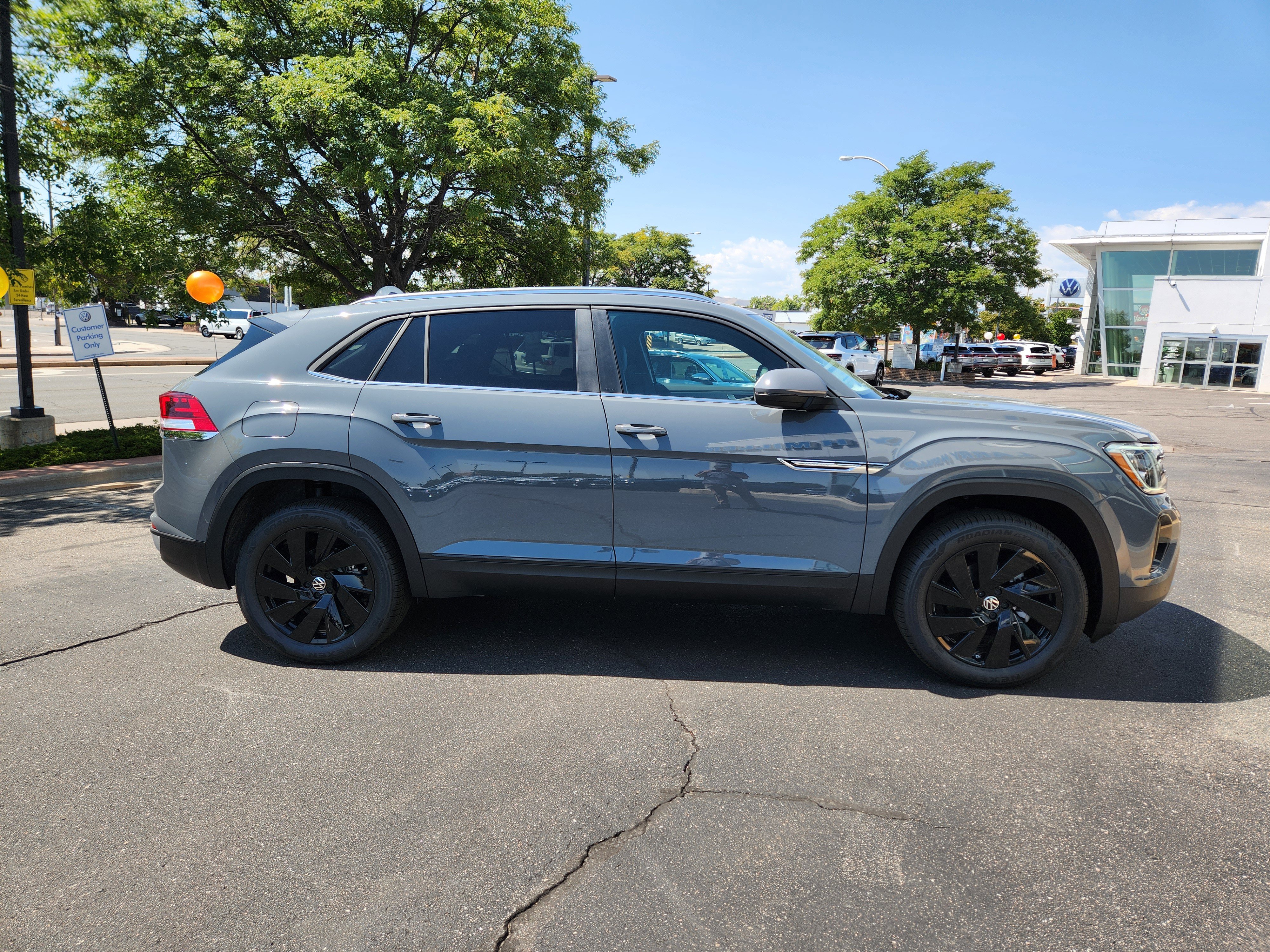 New 2026 Volkswagen Atlas Cross Sport SE image 8