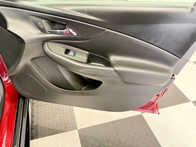 Used 2017 Chevrolet Volt LT w/ Comfort Package FWD image 20