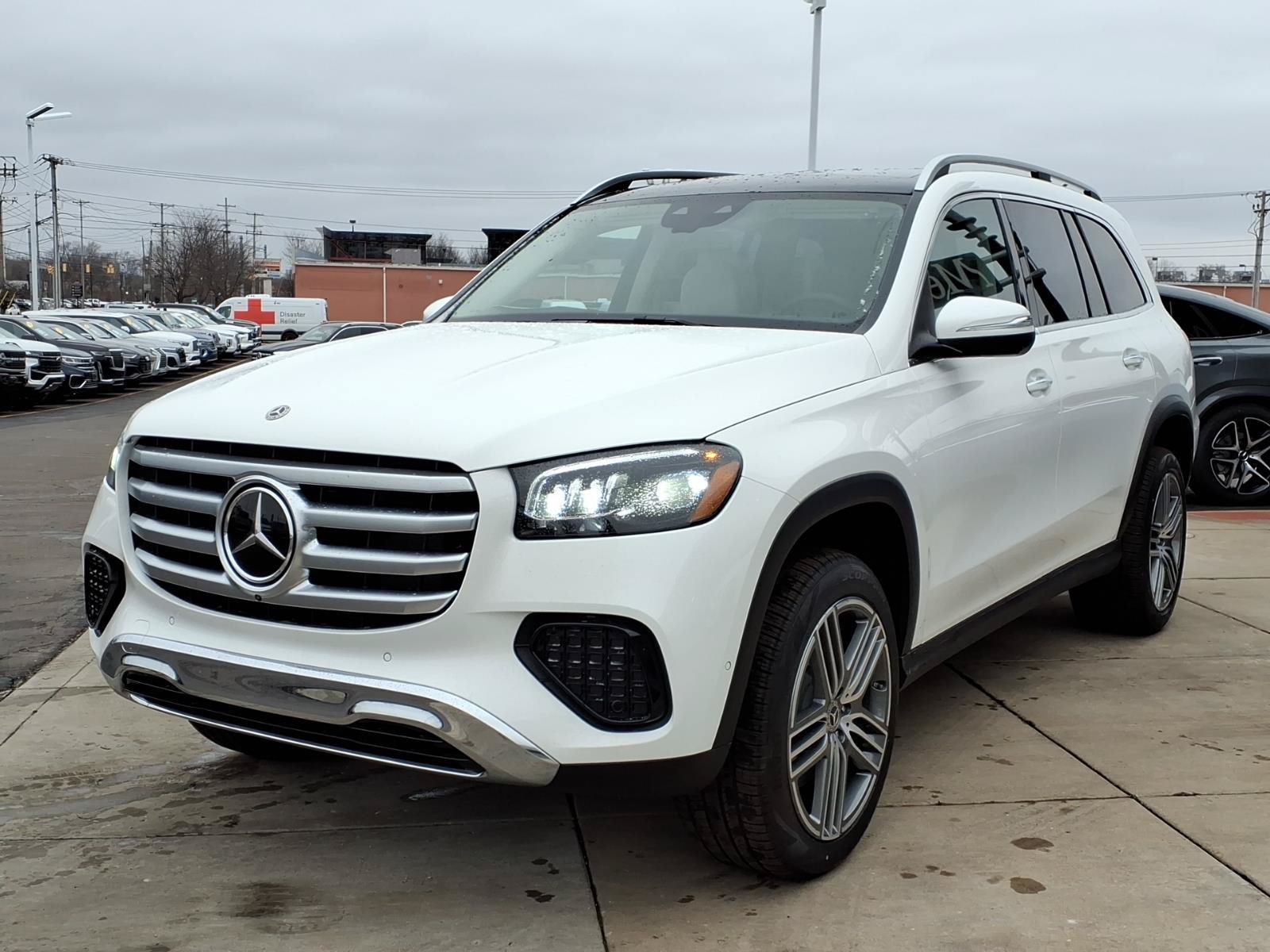 New 2026 Mercedes-Benz GLS 450 4MATIC image 3