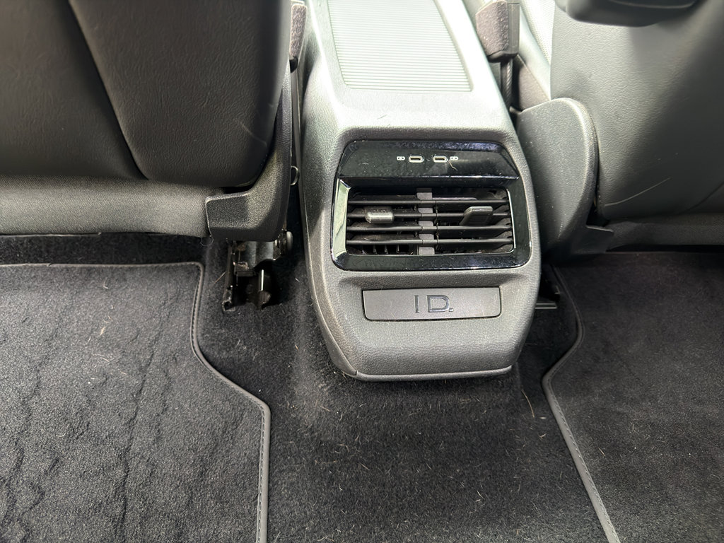 Used 2021 Volkswagen ID.4 Pro S w/ Gradient Package image 10