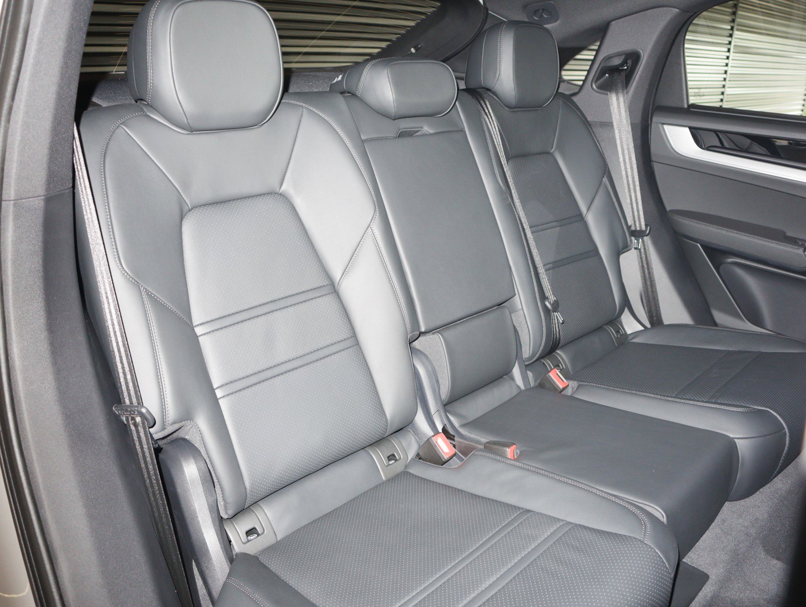 New 2026 Porsche Cayenne S image 6