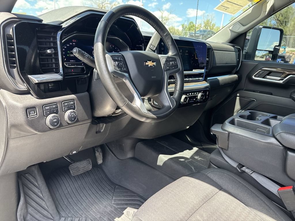 Used 2024 Chevrolet Silverado 2500 LT w/ Convenience Package AWD/4WD image 13