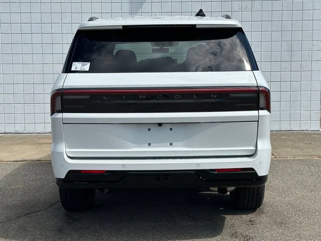 New 2027 Lincoln Navigator Reserve w/ Jet Appearance Package AWD/4WD image 4