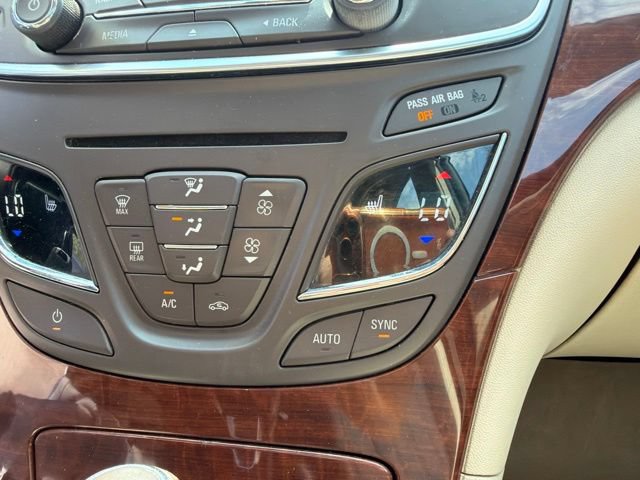 Used 2014 Buick Regal FWD image 25