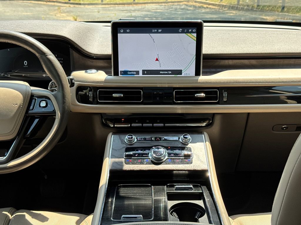 Used 2022 Lincoln Aviator Reserve w/ Equipment Group 201A AWD/4WD image 18