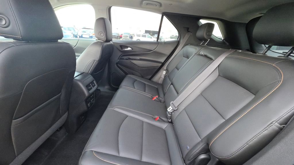 Used 2018 Chevrolet Equinox Premier image 13