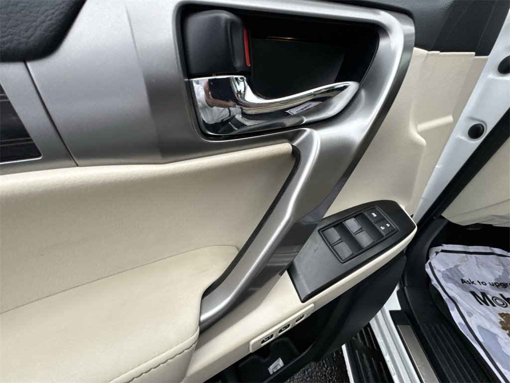 Used 2023 Lexus GX 460 Premium image 13
