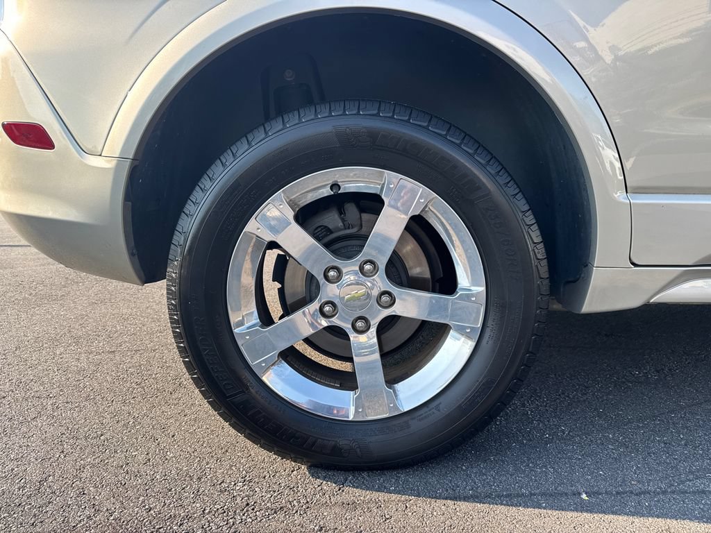 Used 2014 Chevrolet Captiva Sport LT FWD image 15