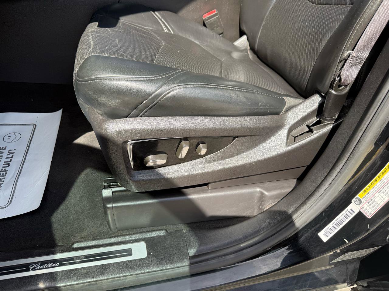 Used 2015 Cadillac Escalade Luxury RWD image 14