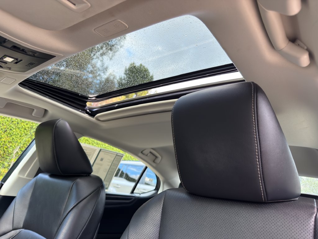 Certified 2025 Lexus ES 350 w/ Premium Package FWD image 17