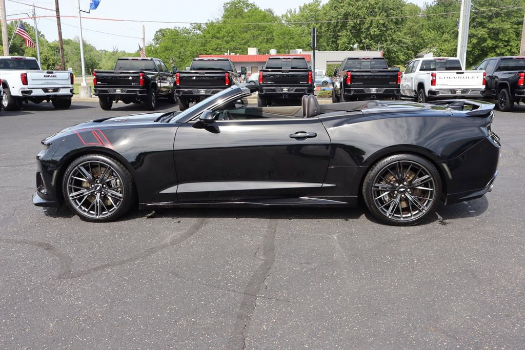 Used 2018 Chevrolet Camaro ZL1 RWD image 35