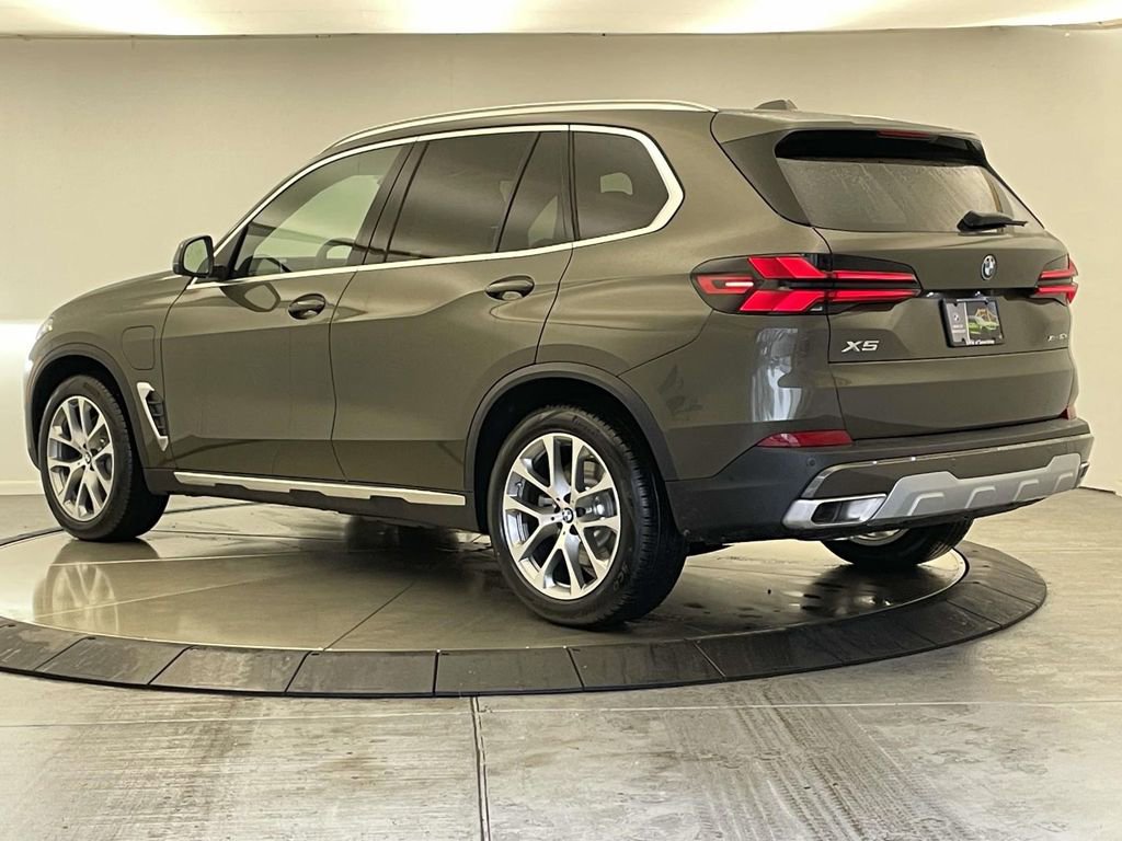 New 2026 BMW X5 xDrive50e AWD/4WD image 3