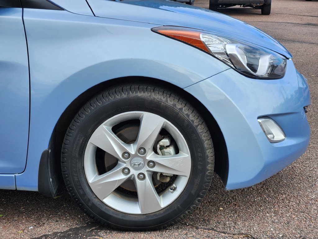 Used 2013 Hyundai Elantra GLS w/ Preferred Pkg FWD image 29