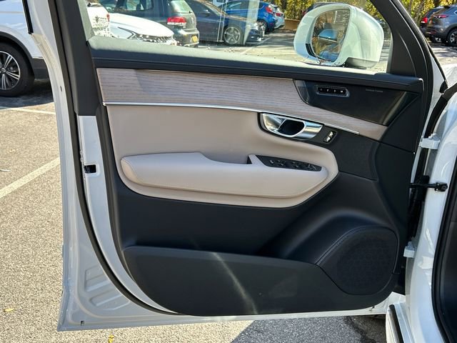 New 2026 Volvo XC90 B6 Ultra w/ Protection Package image 9