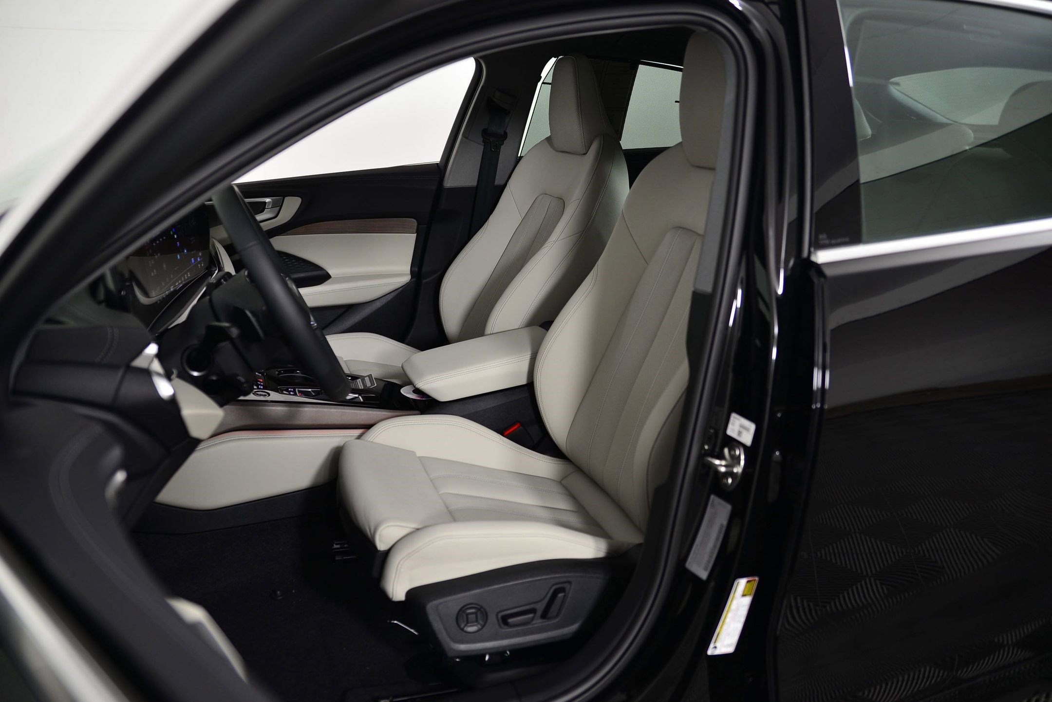 New 2025 Audi A5 2.0T Prestige image 4