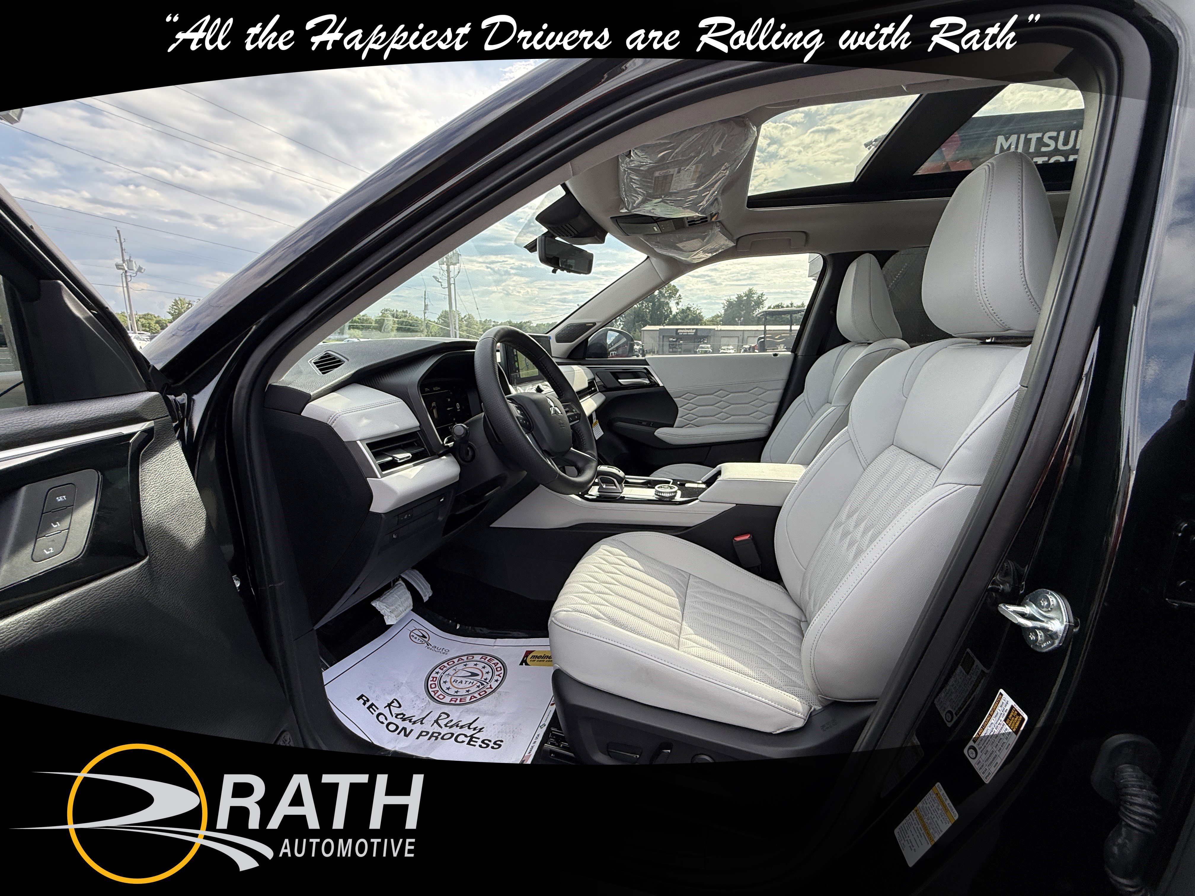 New 2025 Mitsubishi Outlander Platinum Edition image 12